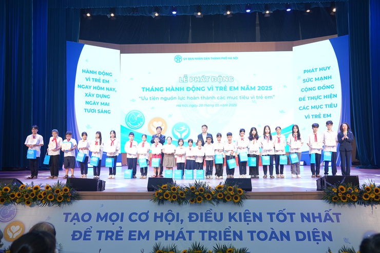 Hà Nội phát động Tháng hành động vì trẻ em năm 2025- Ảnh 5.