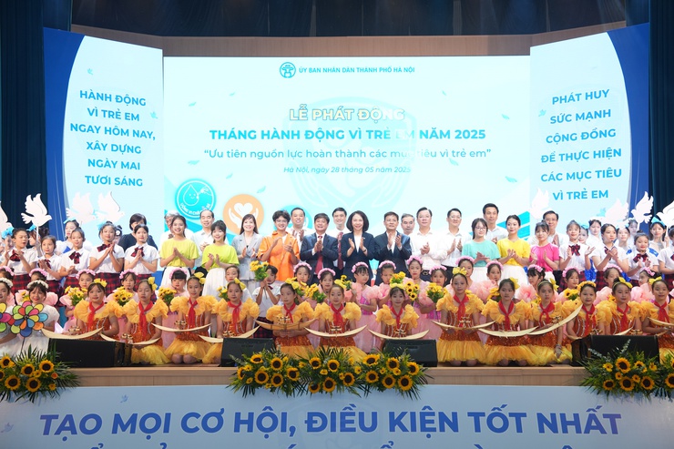 Hà Nội phát động Tháng hành động vì trẻ em năm 2025- Ảnh 6.