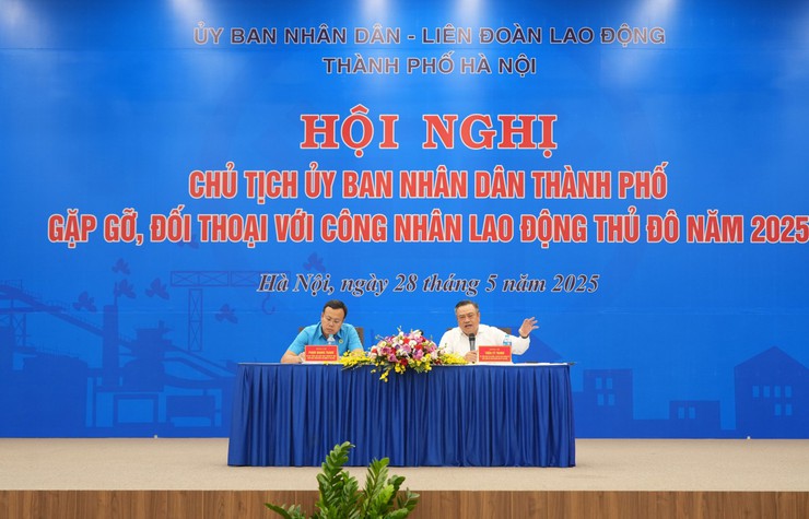 Chủ tịch UBND Thành phố Trần Sỹ Thanh gặp gỡ, đối thoại với công nhân- Ảnh 1.