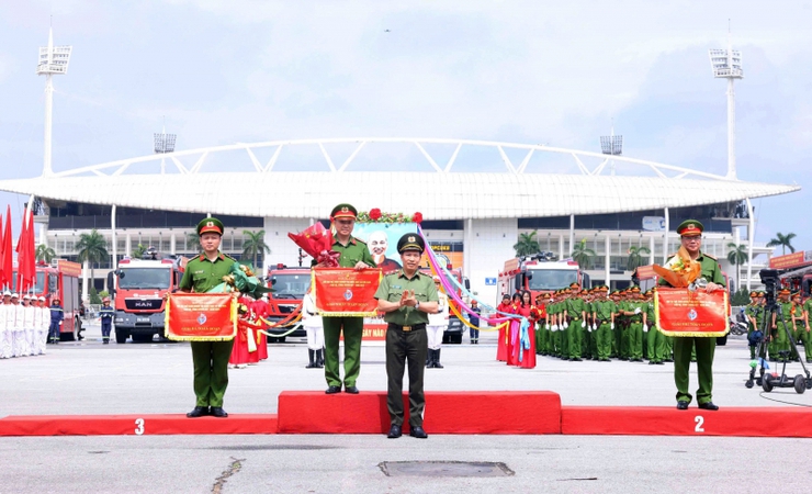 Khai mạc Hội thi thể thao nghiệp vụ chữa cháy và CNCH năm 2025- Ảnh 2.