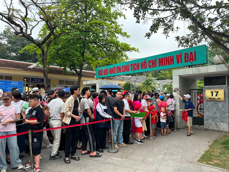 Du lịch Hà Nội "bứt phá" dịp nghỉ lễ 30/4 và 1/5- Ảnh 6.