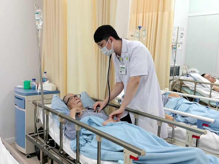 Hà Nội đảm bảo công tác y tế trong kỳ nghỉ lễ 30/4 và 1/5- Ảnh 1.
