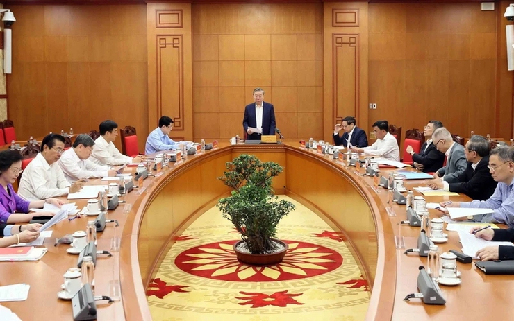 Politburo issues new directive on Party congresses at all levels- Ảnh 1.