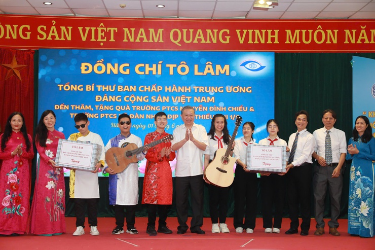 Tổng Bí thư Tô Lâm: Chăm lo cho trẻ khuyết tật là thước đo sự văn minh, tiến bộ của đất nước- Ảnh 5.