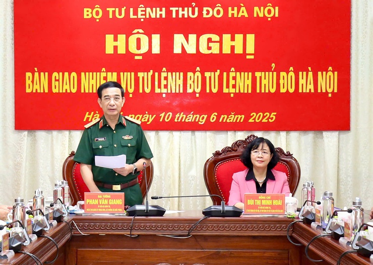 Thiếu tướng Đào Văn Nhận được giao nhiệm vụ Tư lệnh Bộ Tư lệnh Thủ đô Hà Nội- Ảnh 2.