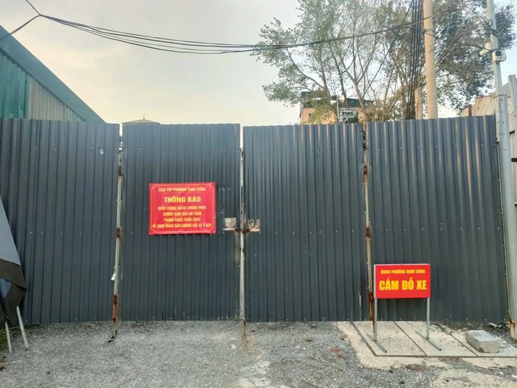 Quận Hoàng Mai hoàn thành đóng cửa bãi xe vi phạm trước thời hạn- Ảnh 1.