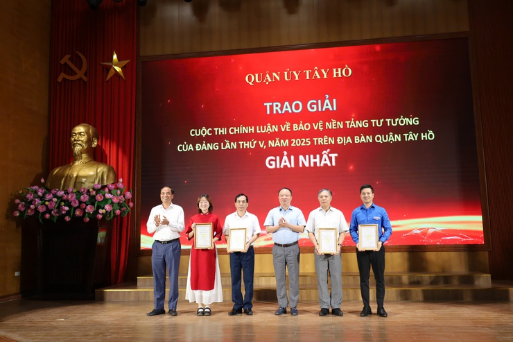 Tây Hồ tổng kết Cuộc thi chính luận bảo vệ nền tảng tư tưởng của Đảng lần thứ 5 năm 2025- Ảnh 1.