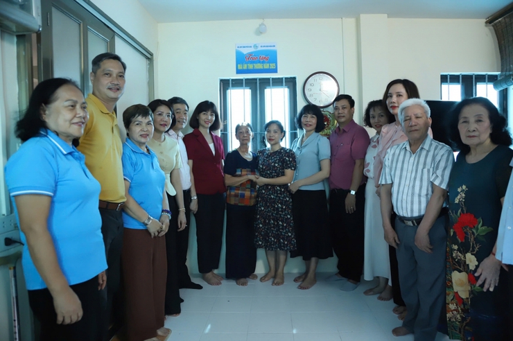 Quận Hoàn Kiếm: “Chia sẻ yêu thương - Lan tỏa tình nghĩa”- Ảnh 4.