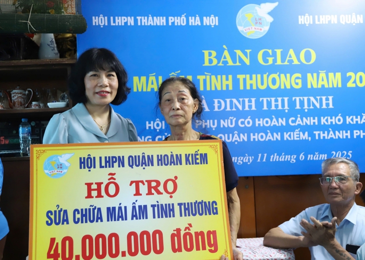 Quận Hoàn Kiếm: “Chia sẻ yêu thương - Lan tỏa tình nghĩa”- Ảnh 5.