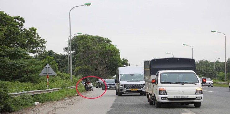 Tăng cường kiểm soát, bảo đảm an toàn giao thông trên cao tốc Đại lộ Thăng Long- Ảnh 2.