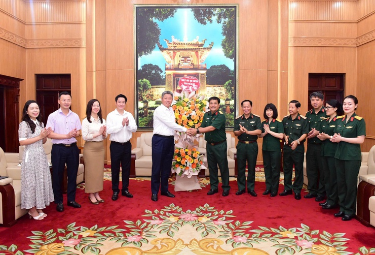 Phó Chủ tịch UBND Thành phố Nguyễn Mạnh Quyền thăm, chúc mừng một số cơ quan báo chí- Ảnh 3.