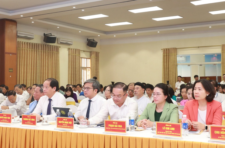 Mặt trận Thành phố đón nhận Huân chương Lao động hạng Ba, tri ân đội ngũ cán bộ Mặt trận cơ sở- Ảnh 1.