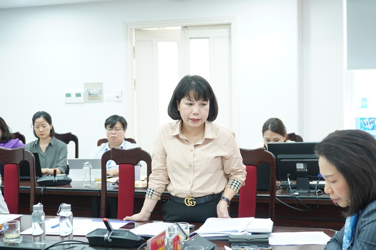 Phó Chủ tịch UBND Thành phố Vũ Thu Hà: "Không để người dân đến nộp hồ sơ chỗ này lại chỉ sang chỗ khác"- Ảnh 3.
