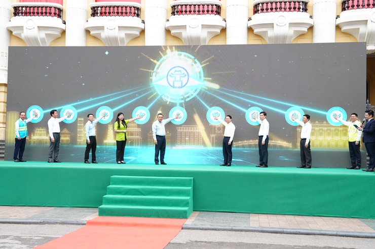 Hà Nội tiên phong vận hành thiết bị vệ sinh môi trường hiện đại tại 4 quận nội đô- Ảnh 3.