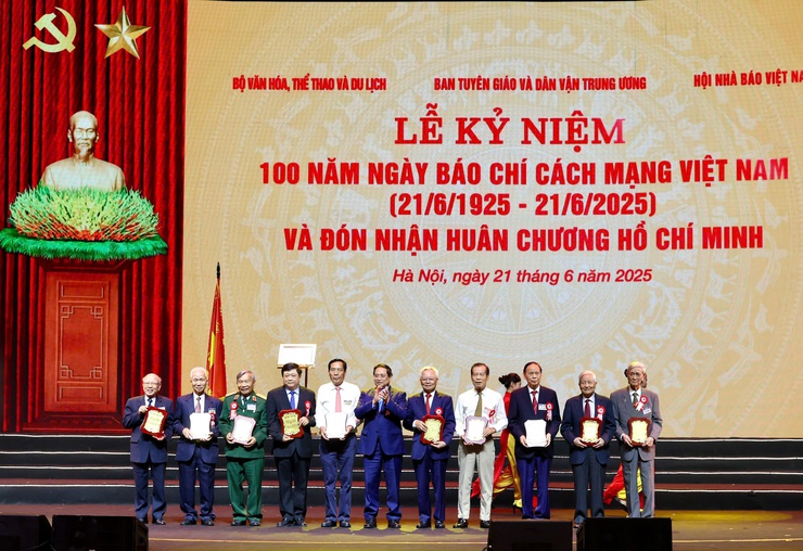 Báo chí tiếp tục khẳng định bản lĩnh cách mạng, vai trò tiên phong trên mặt trận tư tưởng-văn hóa- Ảnh 7.