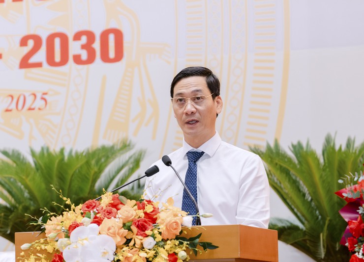 Đảng bộ Văn phòng UBND thành phố Hà Nội: “Cầm nhịp” đổi mới, kiến tạo phát triển trong kỷ nguyên mới- Ảnh 2.