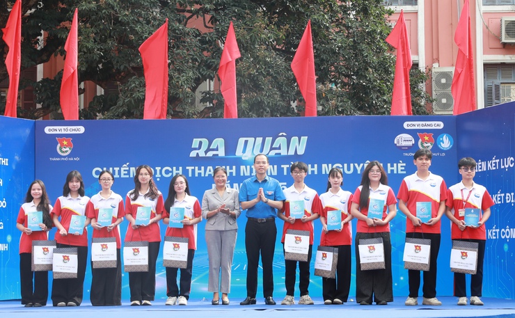 Sôi nổi nhiều hoạt động Chiến dịch Thanh niên tình nguyện hè 2025- Ảnh 5.
