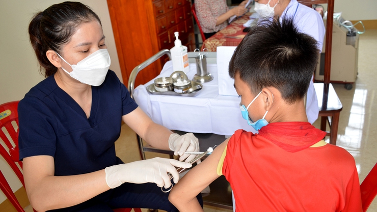Tập trung phòng, chống các dịch bệnh có nguy cơ xảy ra trong mùa mưa bão- Ảnh 2.