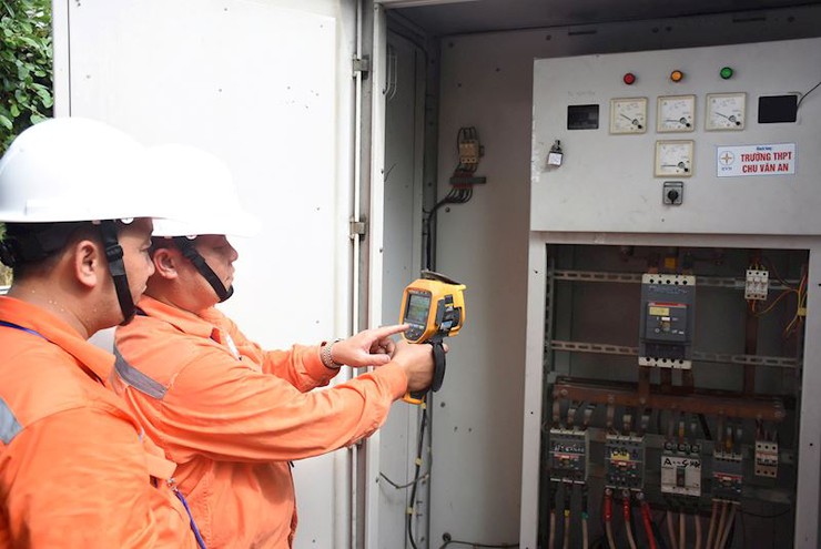EVNHANOI đảm bảo điện phục vụ kỳ thi tốt nghiệp trung học phổ thông và kỳ thi tuyển sinh vào lớp 10- Ảnh 3.