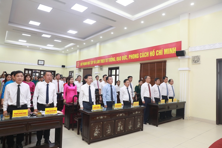 Phó Chủ tịch UBND Thành phố Nguyễn Trọng Đông trao Quyết định tại 3 xã: Sóc Sơn, Nội Bài, Kim Anh- Ảnh 1.
