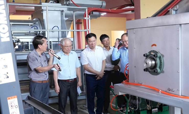 Phú Xuyên chủ động bảo vệ môi trường bằng công nghệ xử lý rác tiên tiến- Ảnh 2.