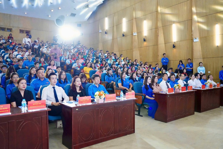 Nhiều chương trình tình nguyện trở thành thương hiệu của tuổi trẻ Thủ đô- Ảnh 1.