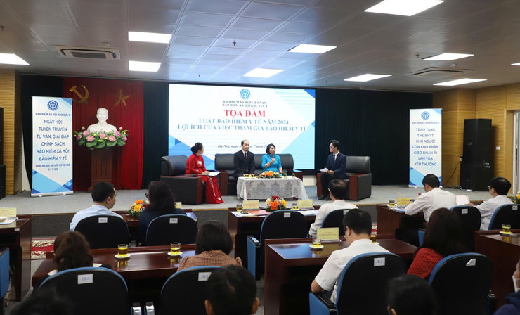 Bảo hiểm xã hội Khu vực I tổ chức Ngày hội tuyên truyền tư vấn, giải đáp chính sách BHXH, BHYT- Ảnh 3.