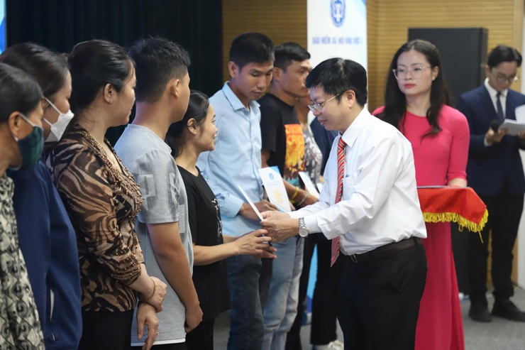 Bảo hiểm xã hội Khu vực I tổ chức Ngày hội tuyên truyền tư vấn, giải đáp chính sách BHXH, BHYT- Ảnh 4.