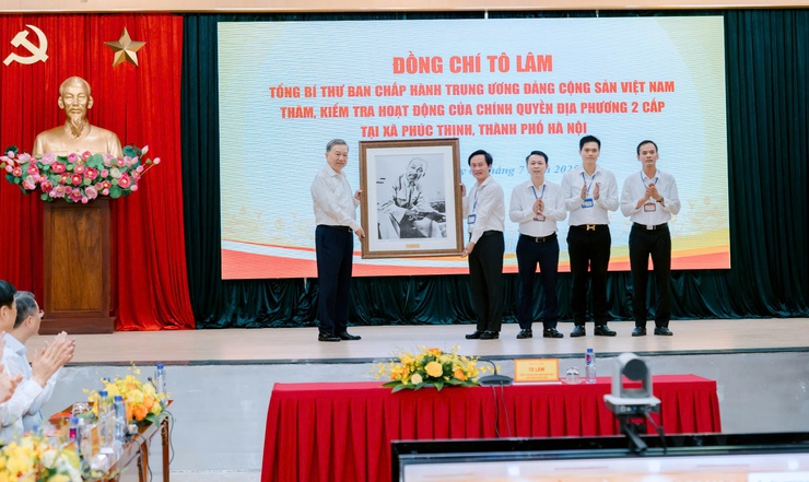 Tổng Bí thư Tô Lâm: Chủ động tìm hiểu, nắm bắt nhu cầu phục vụ Nhân dân- Ảnh 4.