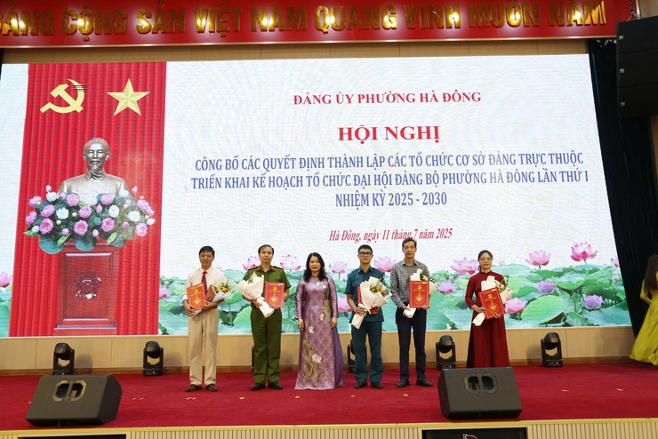 Đảng bộ phường Hà Đông thành lập tổ chức cơ sở Đảng và chuẩn bị Đại hội Đảng bộ lần thứ Nhất- Ảnh 1.