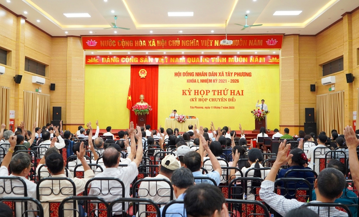 Kỳ họp thứ 2 HĐND xã Tây Phương thông qua nhiều Nghị quyết quan trọng- Ảnh 2.
