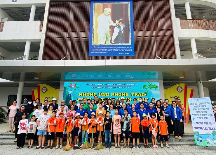 Phường Lĩnh Nam phát động tổng vệ sinh môi trường "Sáng-Xanh-Sạch-Đẹp"- Ảnh 5.