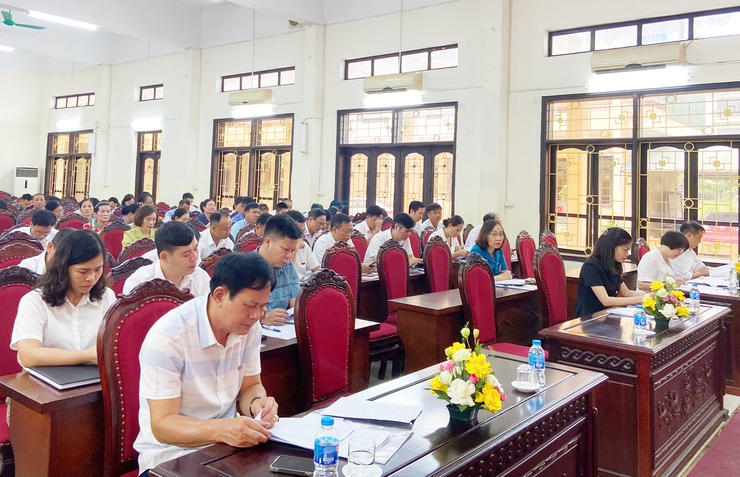 Kỳ họp thứ 2, HĐND xã Đan Phượng thông qua nhiều nghị quyết quan trọng- Ảnh 1.