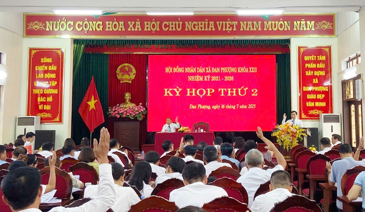 Kỳ họp thứ 2, HĐND xã Đan Phượng thông qua nhiều nghị quyết quan trọng- Ảnh 3.