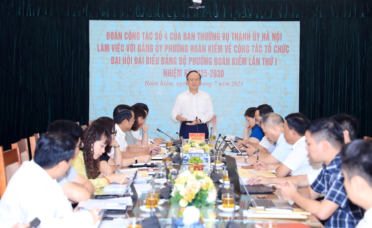 Chủ tịch HĐND Thành phố Nguyễn Ngọc Tuấn làm việc với phường Hoàn Kiếm và Hồng Hà về công tác chuẩn bị Đại hội Đảng- Ảnh 1.