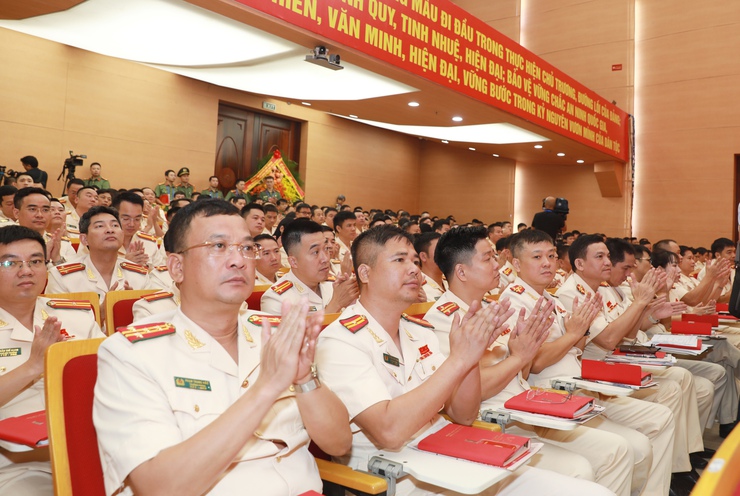 Công an Thành phố: Đổi mới tư duy, đẩy mạnh chuyển đối số, sẵn sàng đáp ứng các nhiệm vụ mới- Ảnh 4.