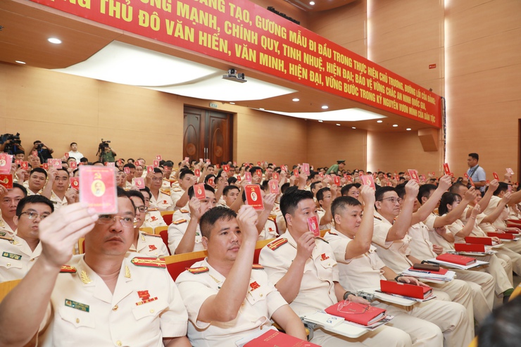 Công an Thành phố: Đổi mới tư duy, đẩy mạnh chuyển đối số, sẵn sàng đáp ứng các nhiệm vụ mới- Ảnh 8.