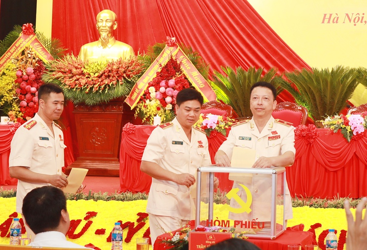 Công an Thành phố: Đổi mới tư duy, đẩy mạnh chuyển đối số, sẵn sàng đáp ứng các nhiệm vụ mới- Ảnh 9.