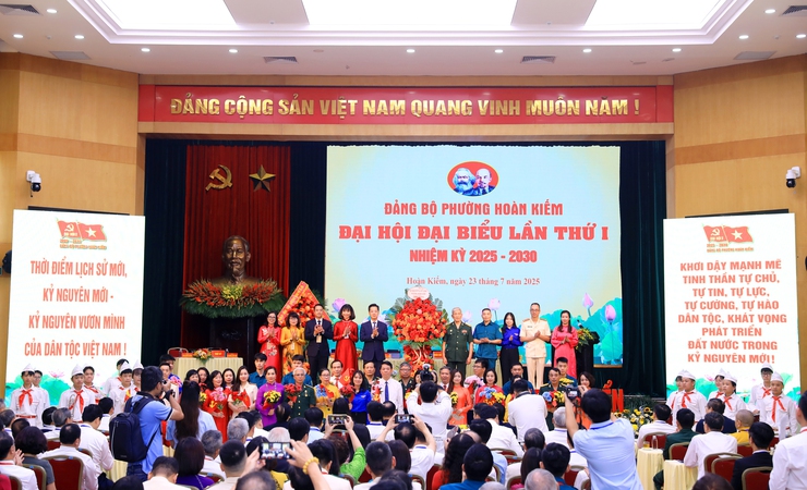 Coi chuyển đổi số là khâu đột phá chiến lược, là giải pháp nền tảng để nâng cao chất lượng quản trị đô thị và phục vụ người dân- Ảnh 3.