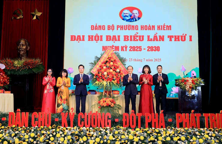 Coi chuyển đổi số là khâu đột phá chiến lược, là giải pháp nền tảng để nâng cao chất lượng quản trị đô thị và phục vụ người dân- Ảnh 2.