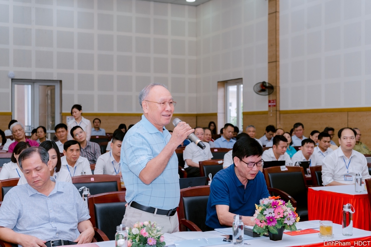 Long Biên lấy ý kiến đóng góp vào dự thảo Báo cáo chính trị Đại hội Đảng bộ phường nhiệm kỳ 2025 - 2030- Ảnh 3.