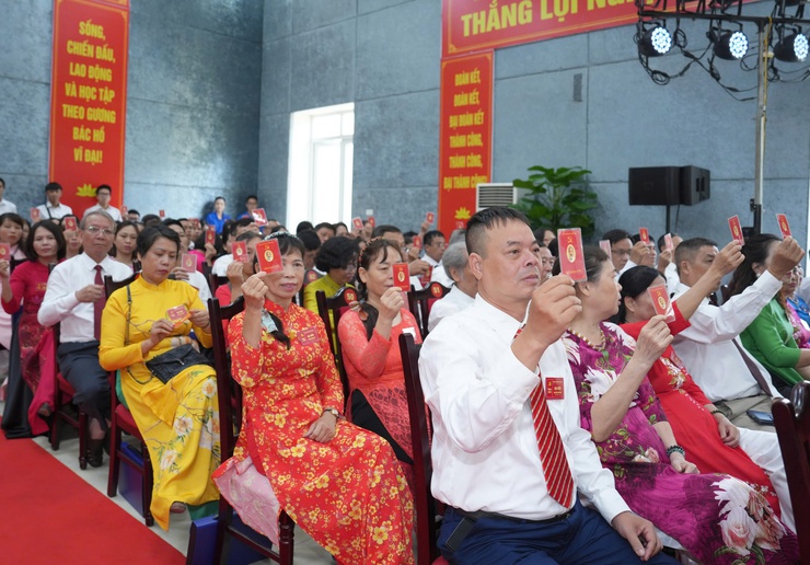 Xây dựng phường Vĩnh Hưng thành mô hình điểm về chính quyền số- Ảnh 6.