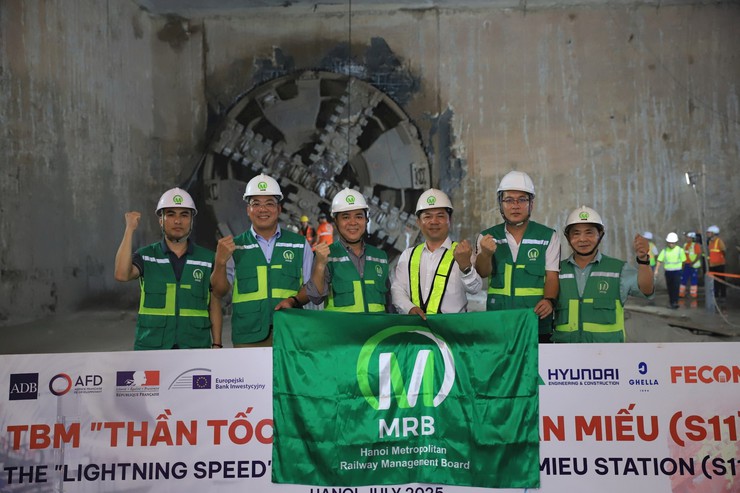 Máy đào hầm đường sắt đô thị Nhổn-Ga Hà Nội đã đến ga ngầm S11-Văn Miếu- Ảnh 2.