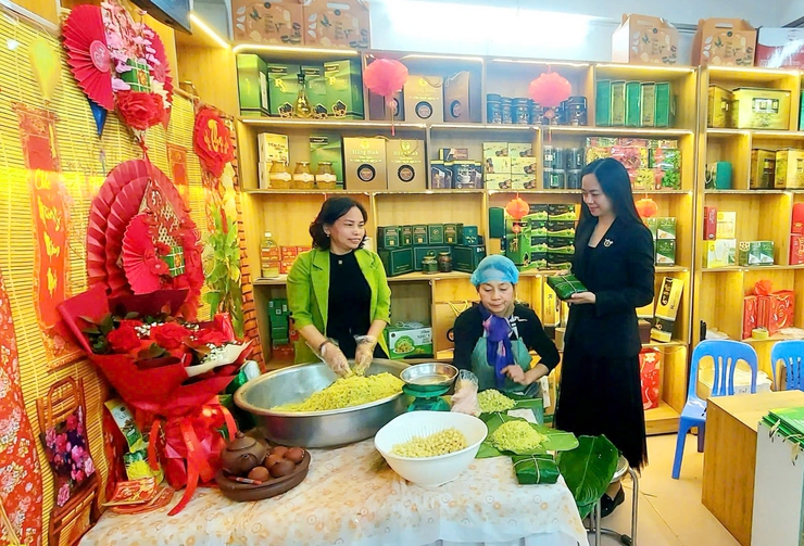 Nguồn vốn tín dụng chính sách: “Đòn bẩy” phát triển sản phẩm OCOP và làng nghề Hà Nội- Ảnh 1.