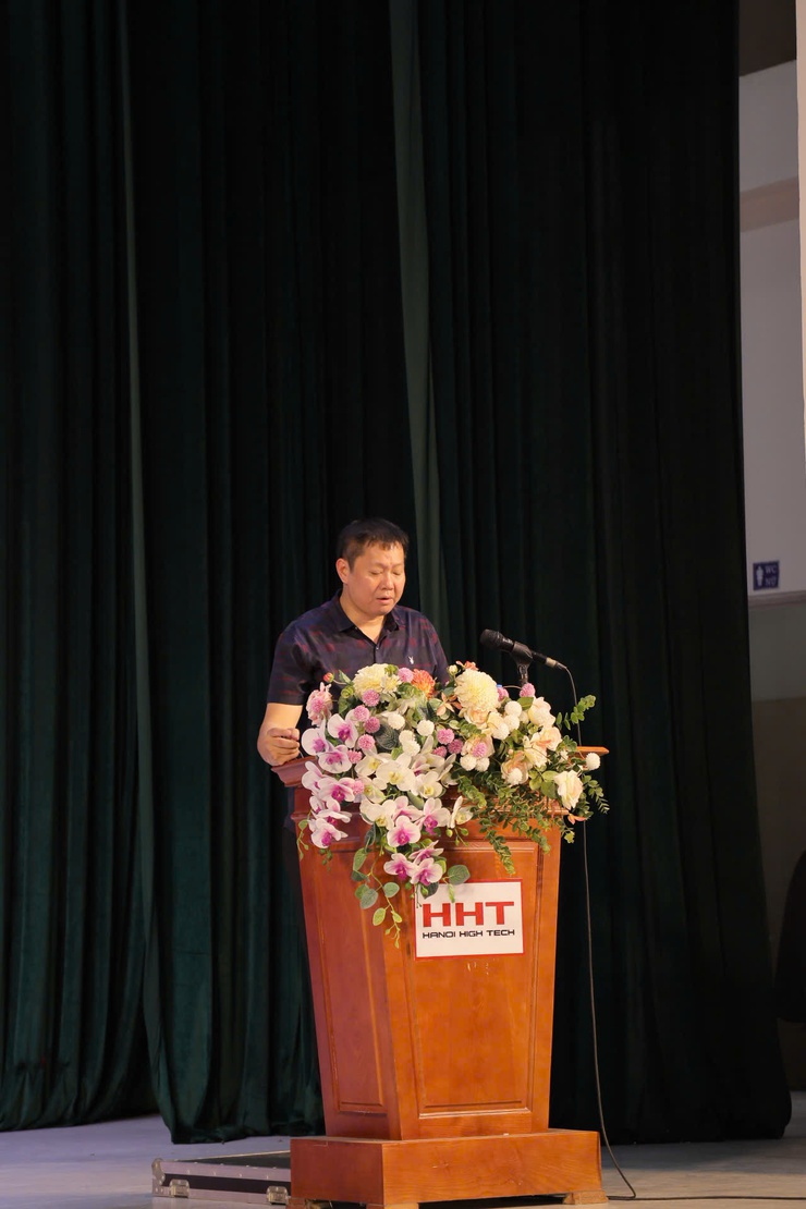 Hà Nội khởi động chiến dịch "45 ngày đêm" thúc đẩy chuyển đổi số tại các xã, phường- Ảnh 2.