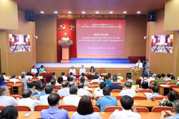 Hanoi People's Council Chairman visits voters of 10 wards- Ảnh 1. Hanoi People's Council Chairman visits voters of 10 wards- Ảnh 1.