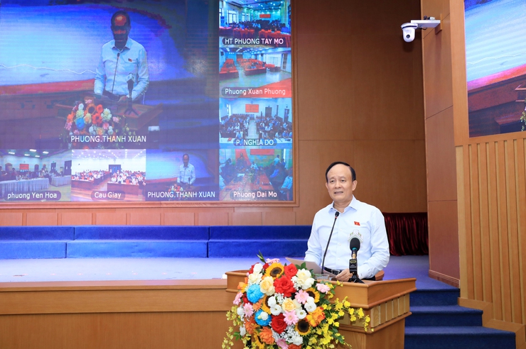Hanoi People's Council Chairman visits voters of 10 wards- Ảnh 2. Hanoi People's Council Chairman visits voters of 10 wards- Ảnh 2.