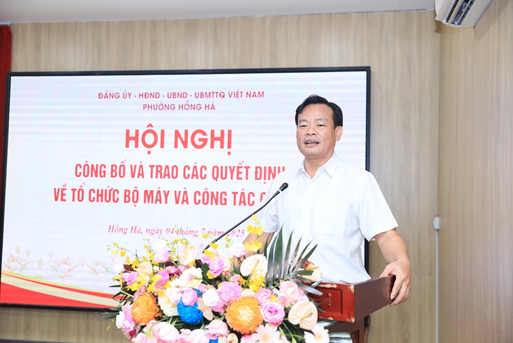 Phường Hồng Hà công bố các quyết định về tổ chức bộ máy và công tác cán bộ- Ảnh 10.