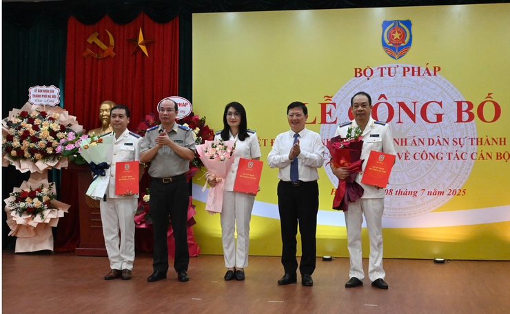 Công bố quyết định thành lập Thi hành án dân sự thành phố Hà Nội- Ảnh 1.