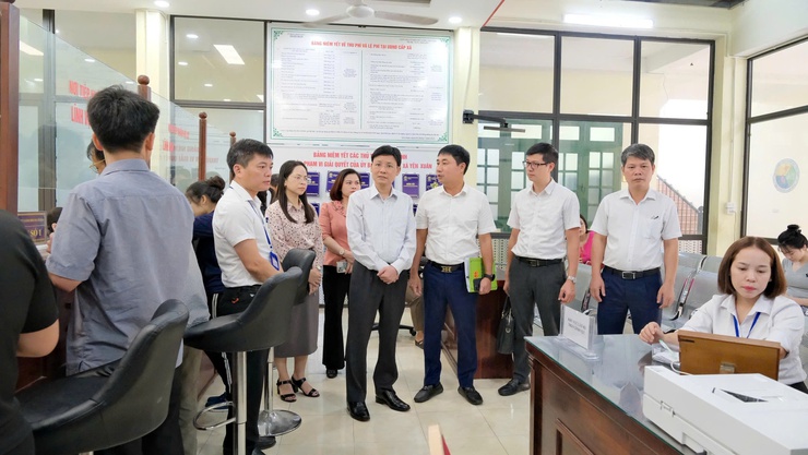 Thường trực HĐND Thành phố khảo sát về tổ chức và hoạt động của HĐND các xã Yên Xuân, Hạ Bằng- Ảnh 1.